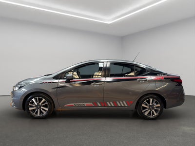 2022 Nissan Versa 4 pts. Advance, TM5, a/ac., VE, f. niebla, RA-16 (línea anterior)