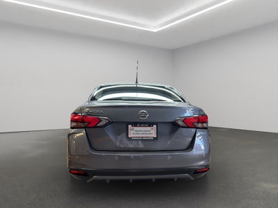 2022 Nissan Versa 4 pts. Advance, TM5, a/ac., VE, f. niebla, RA-16 (línea anterior)