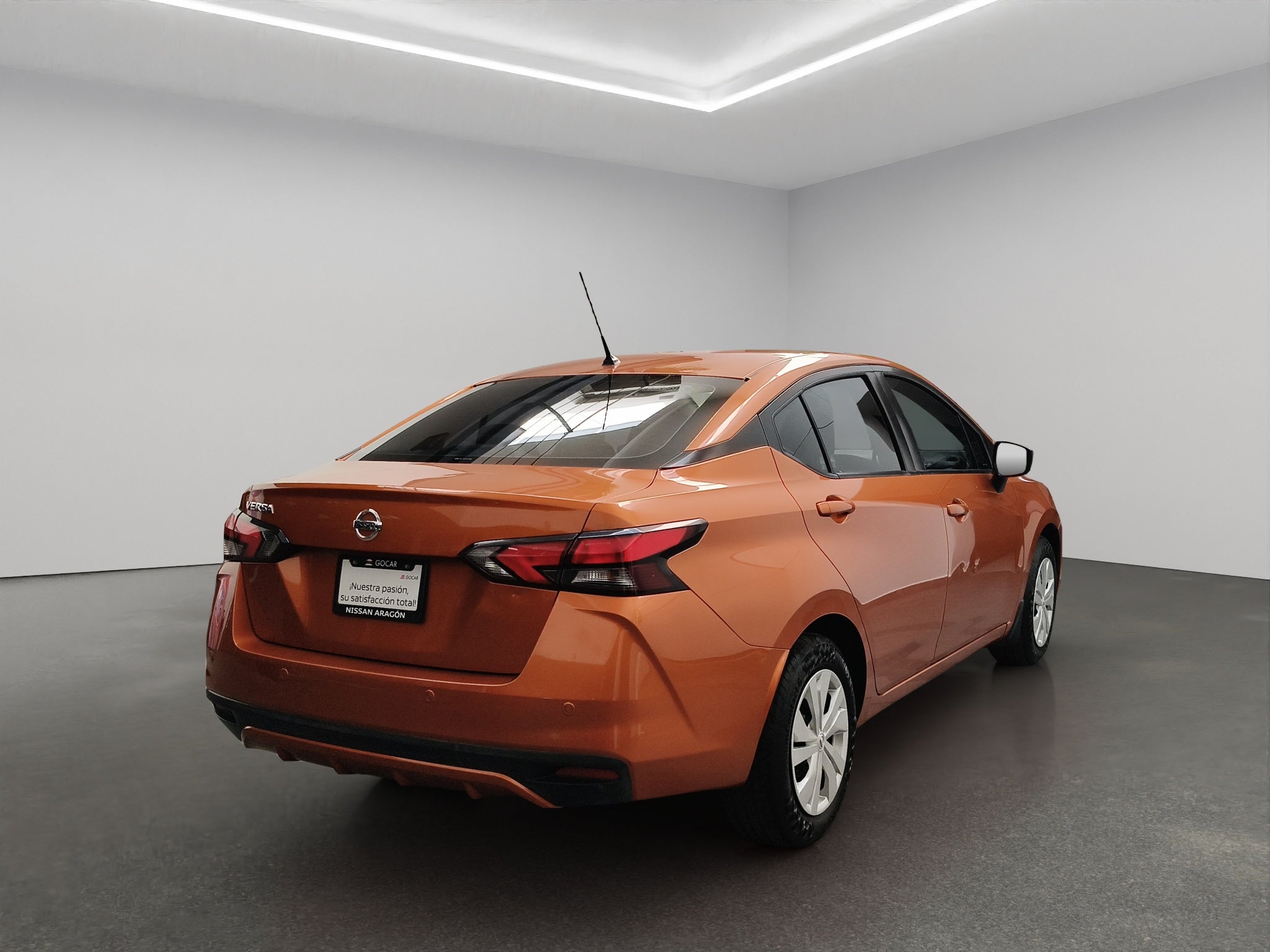 2022 Nissan Versa 4 pts. Sense, TM5, a/ac., VE, R-15 (línea anterior)