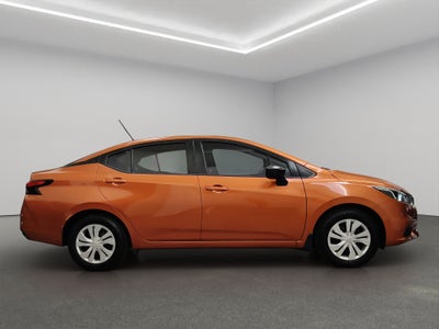 2022 Nissan Versa 4 pts. Sense, TM5, a/ac., VE, R-15 (línea anterior)