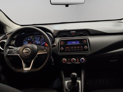 2022 Nissan Versa 4 pts. Sense, TM5, a/ac., VE, R-15 (línea anterior)