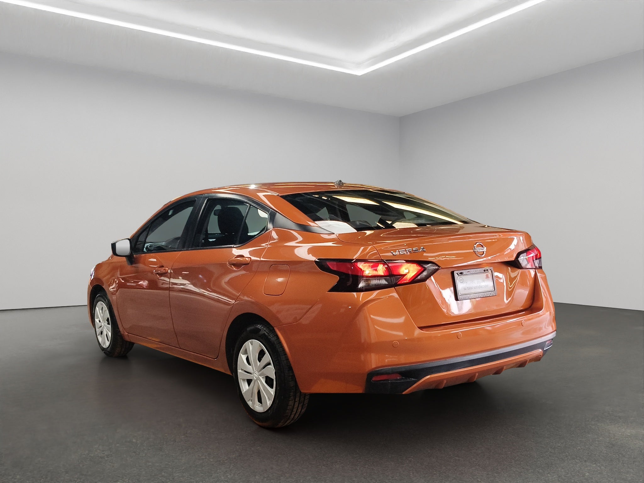 2022 Nissan Versa 4 pts. Sense, TM5, a/ac., VE, R-15 (línea anterior)