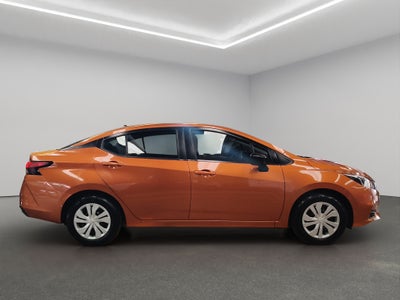 2022 Nissan Versa 4 pts. Sense, TM5, a/ac., VE, R-15 (línea anterior)