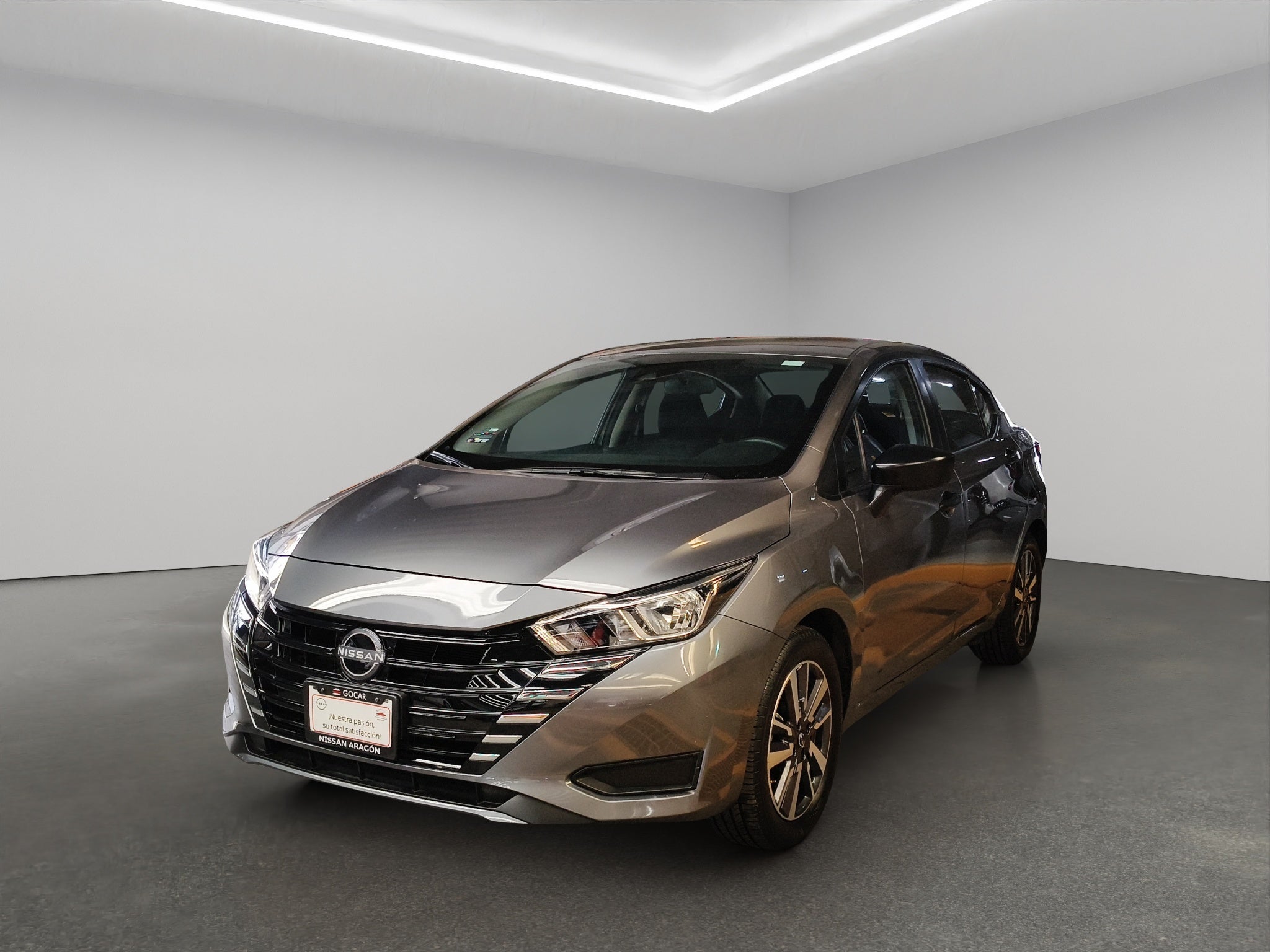 2025 Nissan Versa 4 pts. Sense, TM5, a/ac., R-15 (línea anterior)
