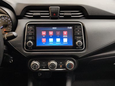 2025 Nissan Versa 4 pts. Sense, TM5, a/ac., R-15 (línea anterior)