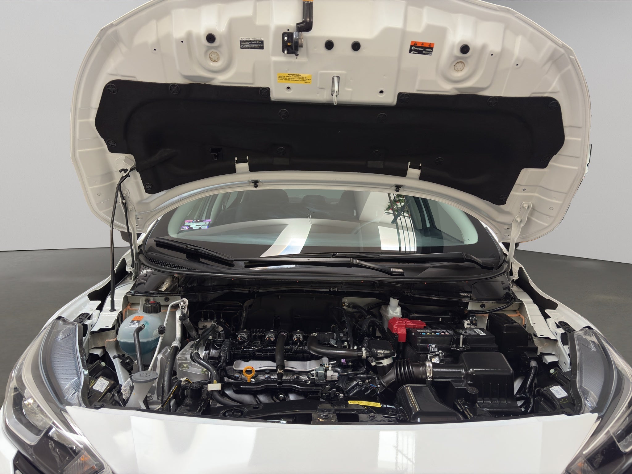 2024 Nissan Versa 4 pts. Sense, CVT, a/ac., R-15