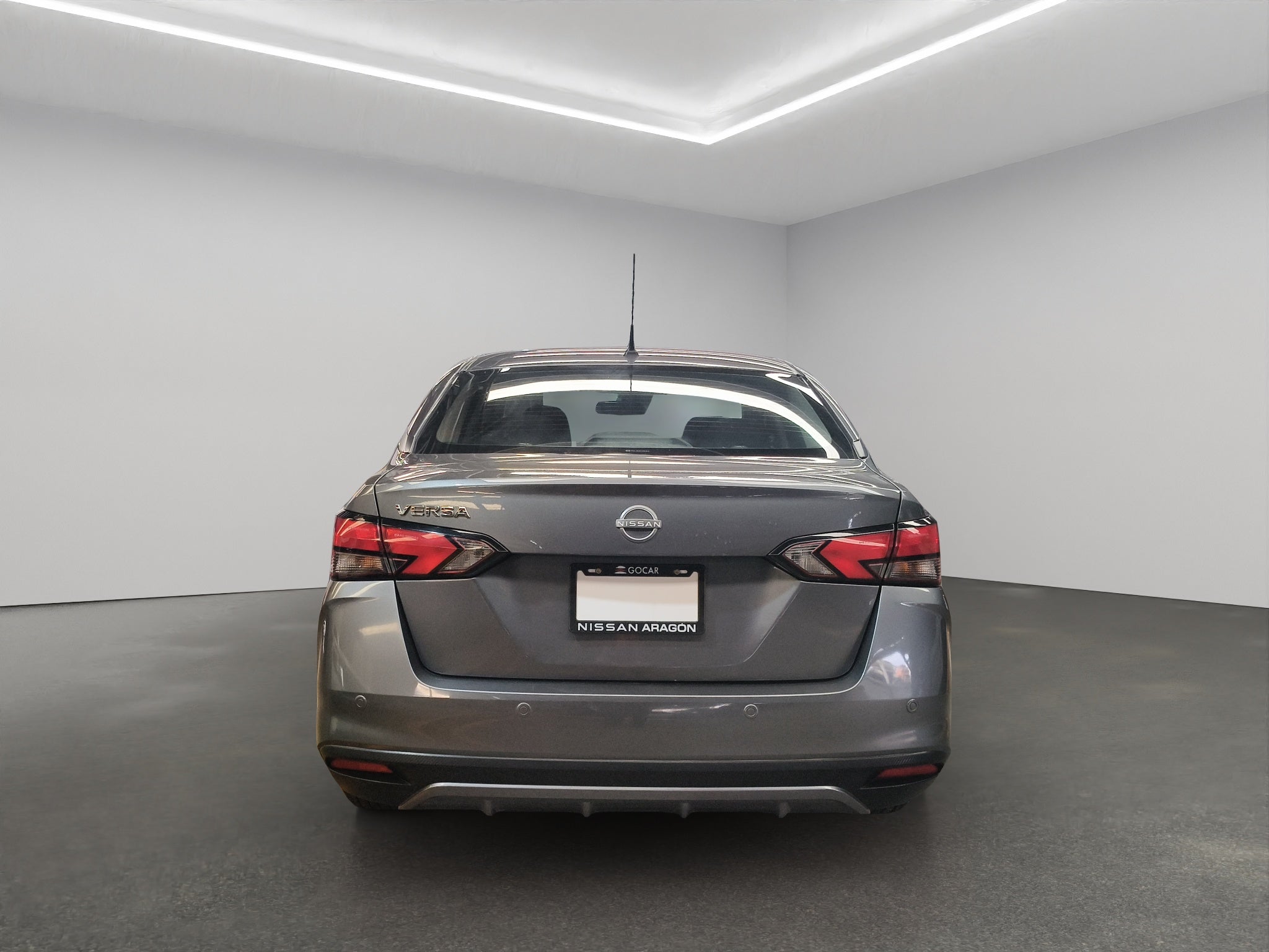 2024 Nissan Versa 4 pts. Sense, TM5, a/ac., R-15