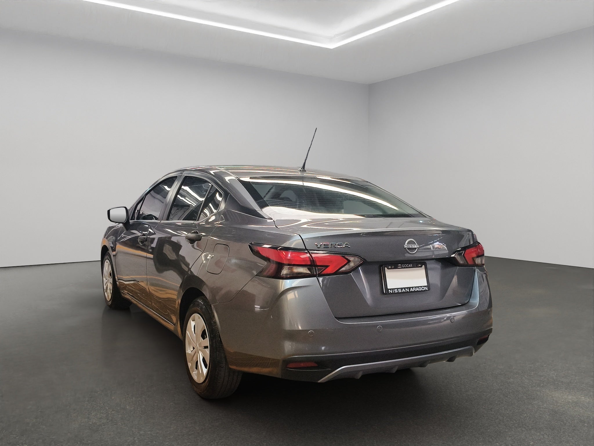 2024 Nissan Versa 4 pts. Sense, TM5, a/ac., R-15