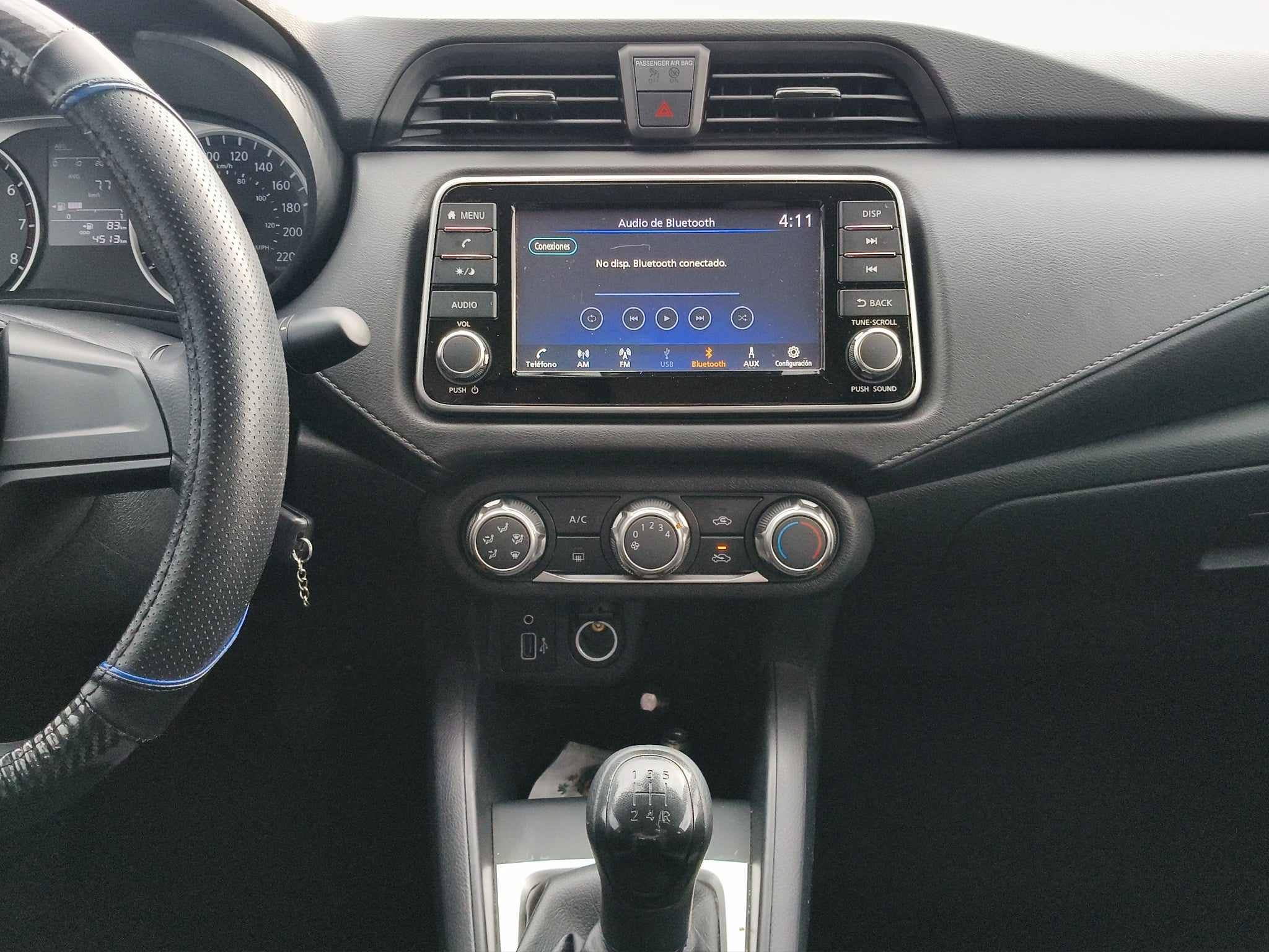 2025 Nissan Versa 4 pts. Sense, TM5, a/ac., R-15 (línea anterior)