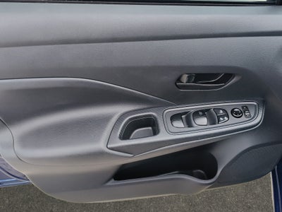 2025 Nissan Versa 4 pts. Sense, TM5, a/ac., R-15 (línea anterior)