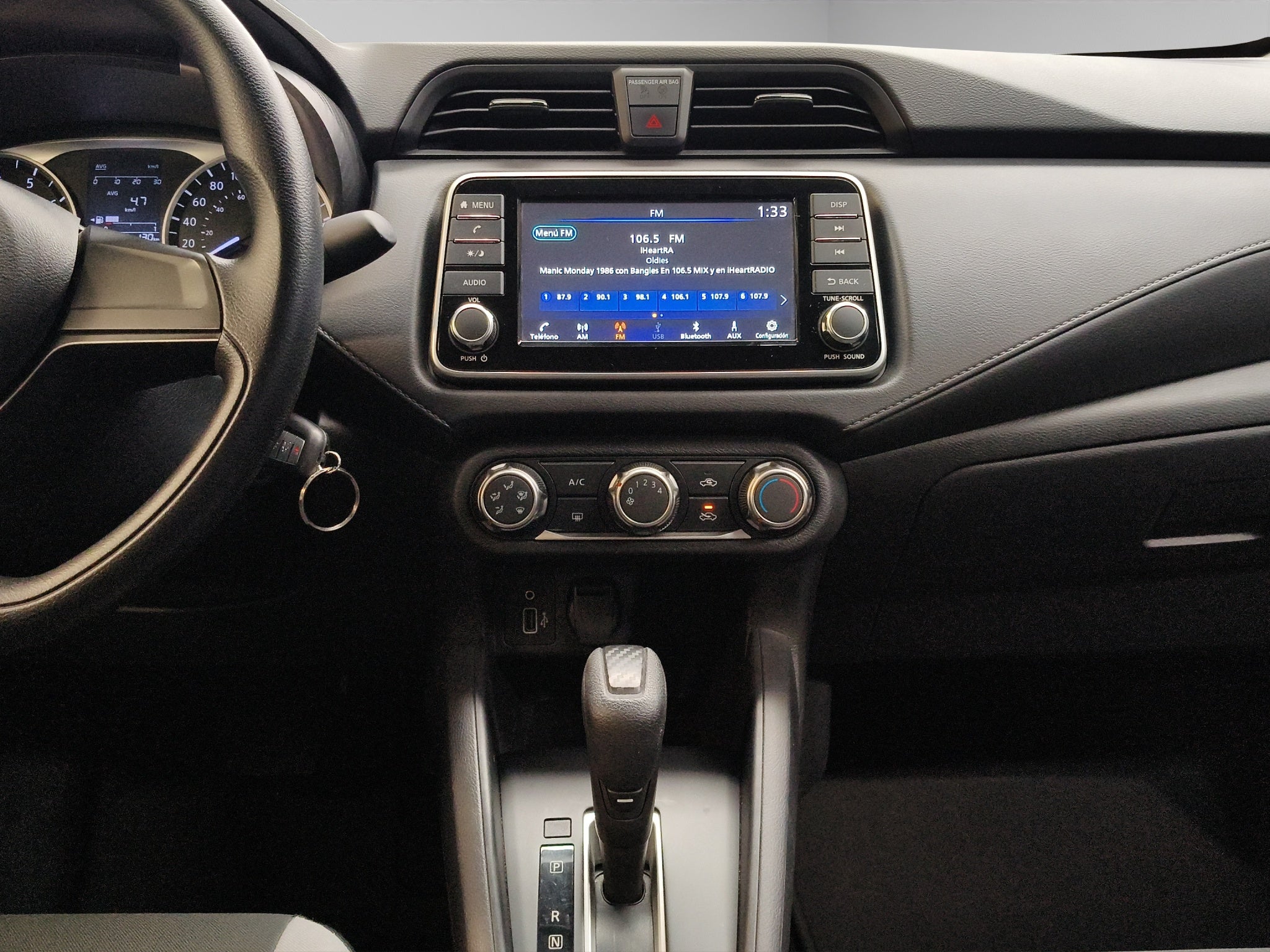 2025 Nissan Versa 4 pts. Sense, CVT, a/ac., R-15 (línea anterior)