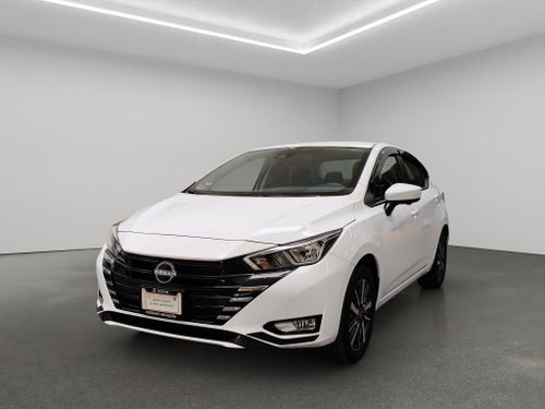 2025 Nissan Versa 4 pts. Sense, TM5, a/ac., R-15 (línea anterior)