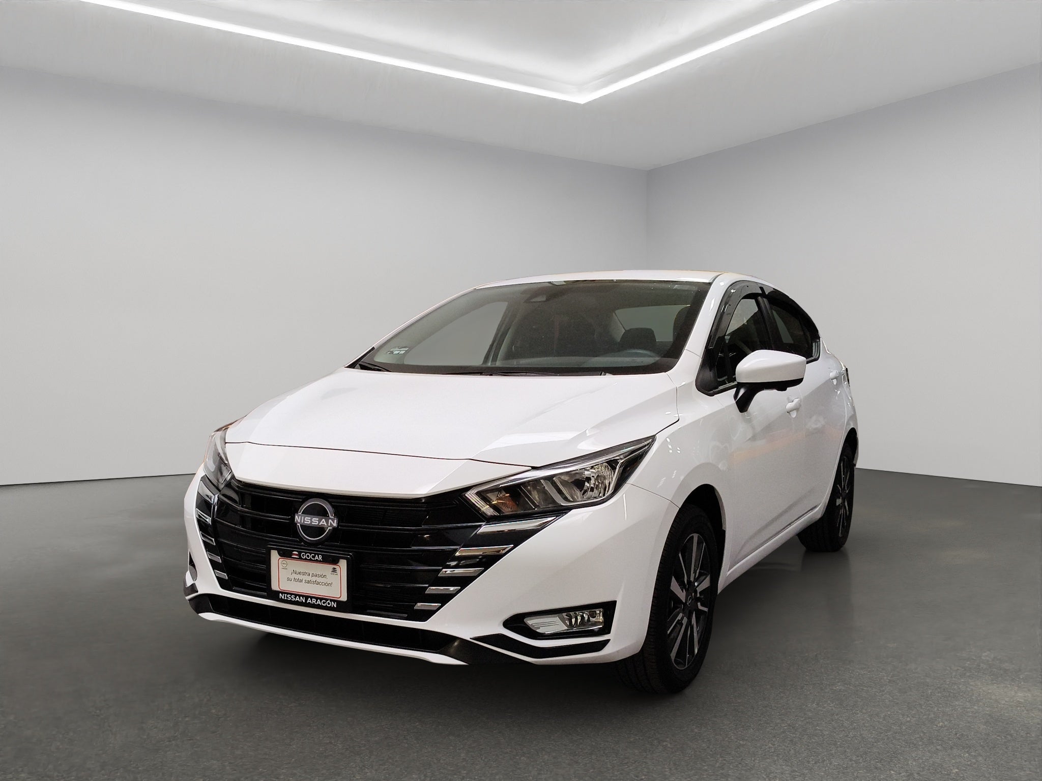2025 Nissan Versa 4 pts. Sense, TM5, a/ac., R-15 (línea anterior)