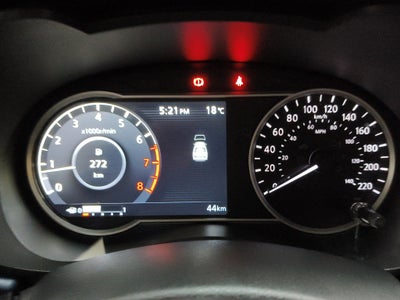 2025 Nissan Versa 4 pts. Sense, TM5, a/ac., R-15 (línea anterior)