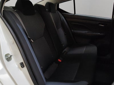 2025 Nissan Versa 4 pts. Sense, TM5, a/ac., R-15 (línea anterior)