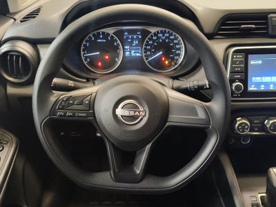2025 Nissan Versa 4 pts. Sense, TM5, a/ac., R-15 (línea anterior)