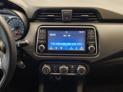 2025 Nissan Versa 4 pts. Sense, TM5, a/ac., R-15 (línea anterior)