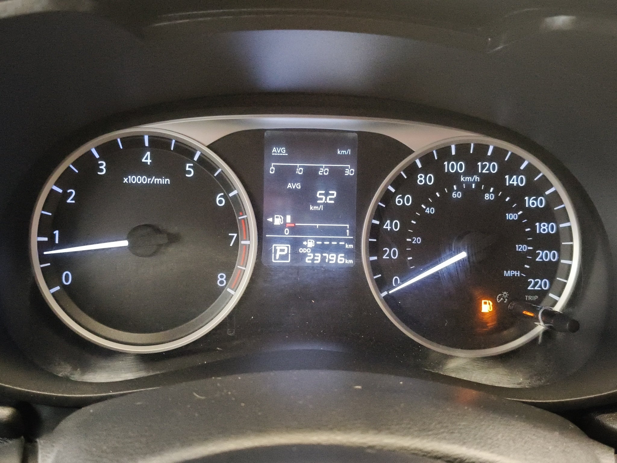 2025 Nissan Versa 4 pts. Sense, TM5, a/ac., R-15 (línea anterior)