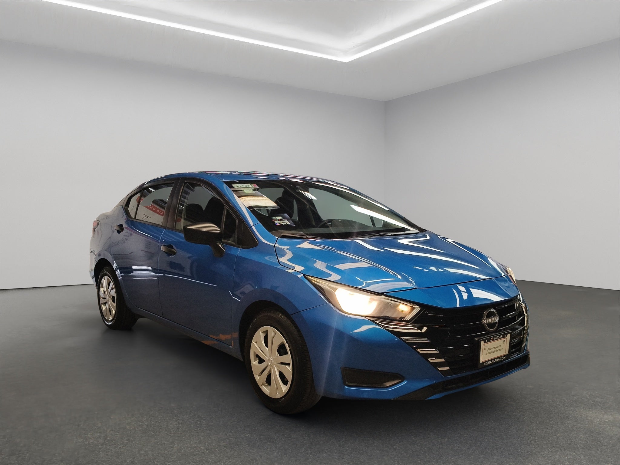 2025 Nissan Versa 4 pts. Sense, TM5, a/ac., R-15 (línea anterior)