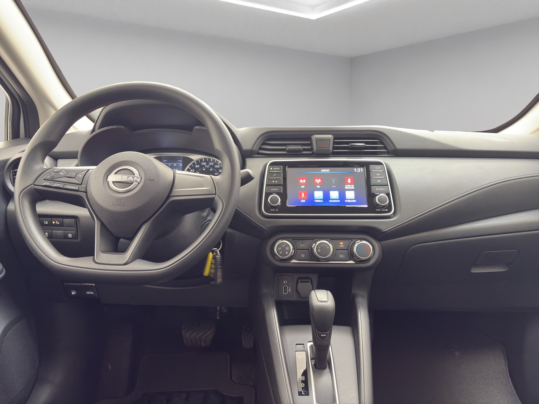 2024 Nissan Versa 4 pts. Sense, CVT, a/ac., R-15