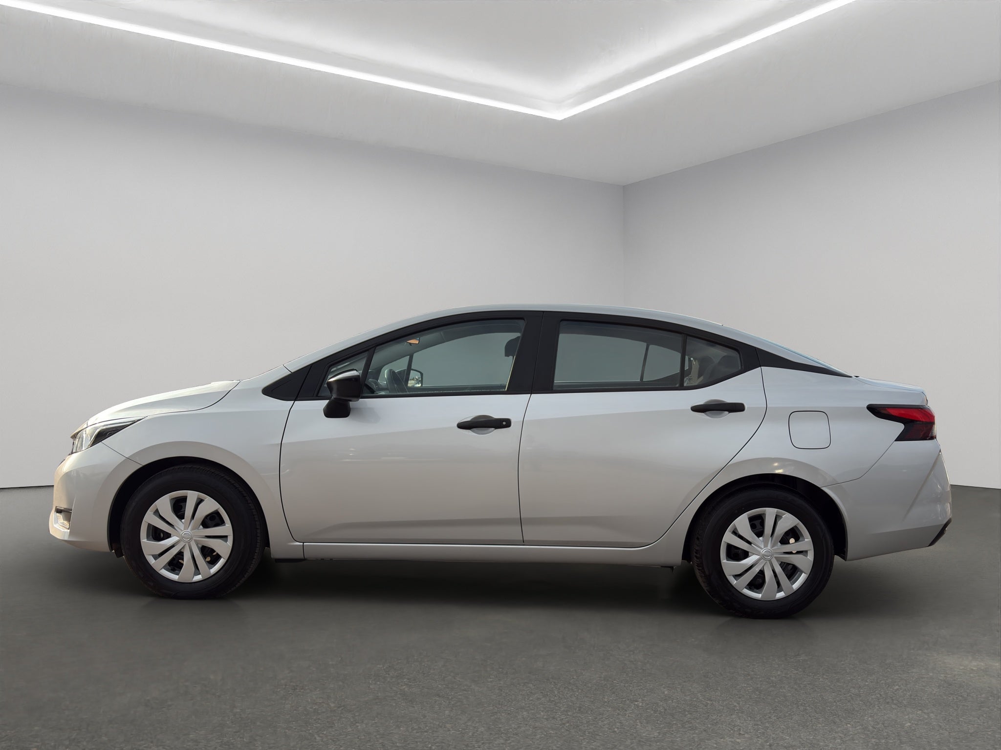 2024 Nissan Versa 4 pts. Sense, CVT, a/ac., R-15