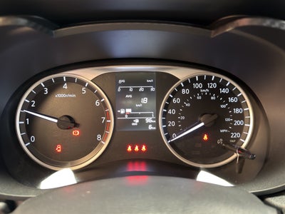 2024 Nissan Versa 4 pts. Sense, TM5, a/ac., R-15