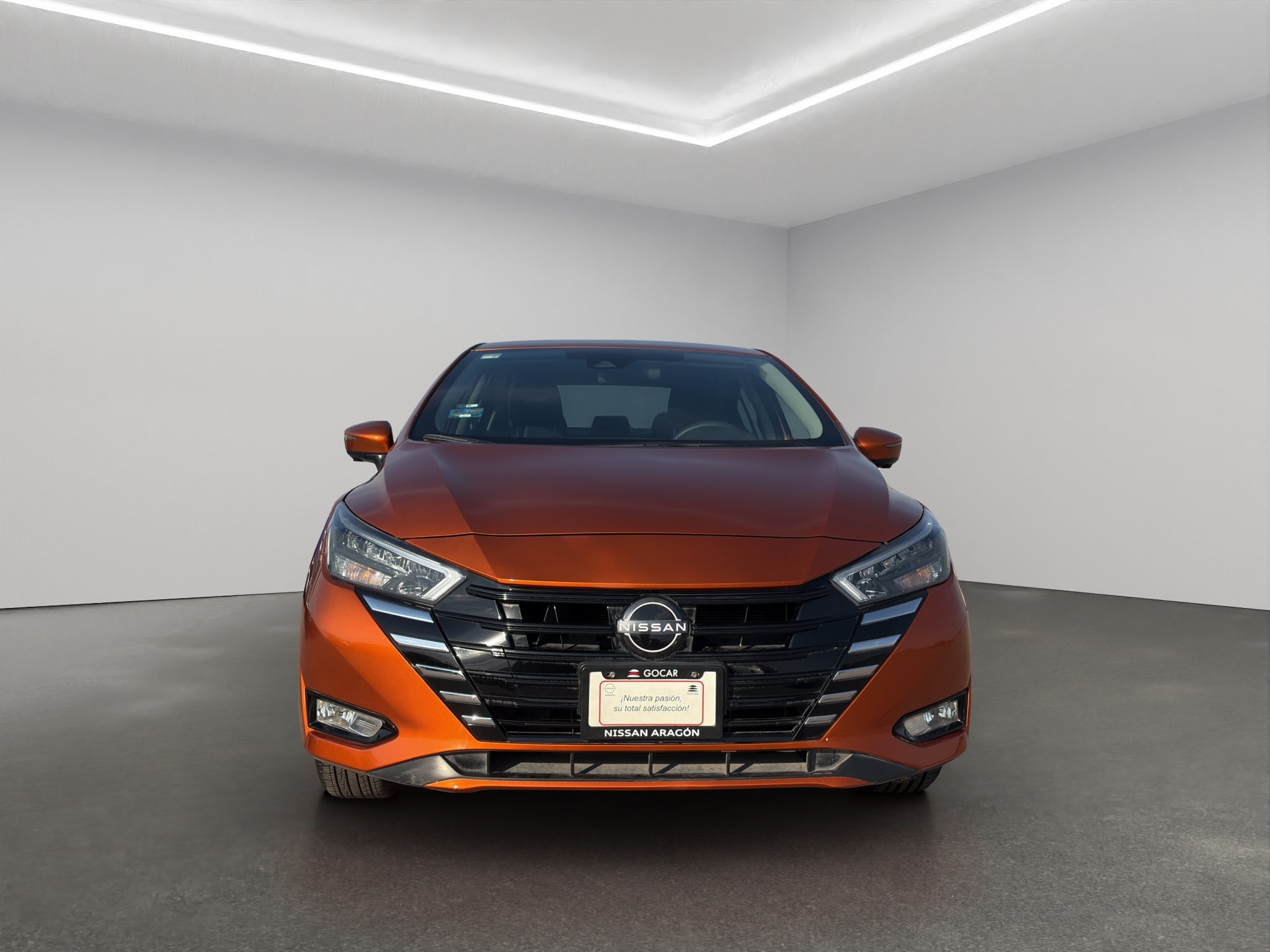 2024 Nissan Versa 4 pts. Exclusive, CVT, a/ac. Aut., piel, f. niebla, f. led, RA-17