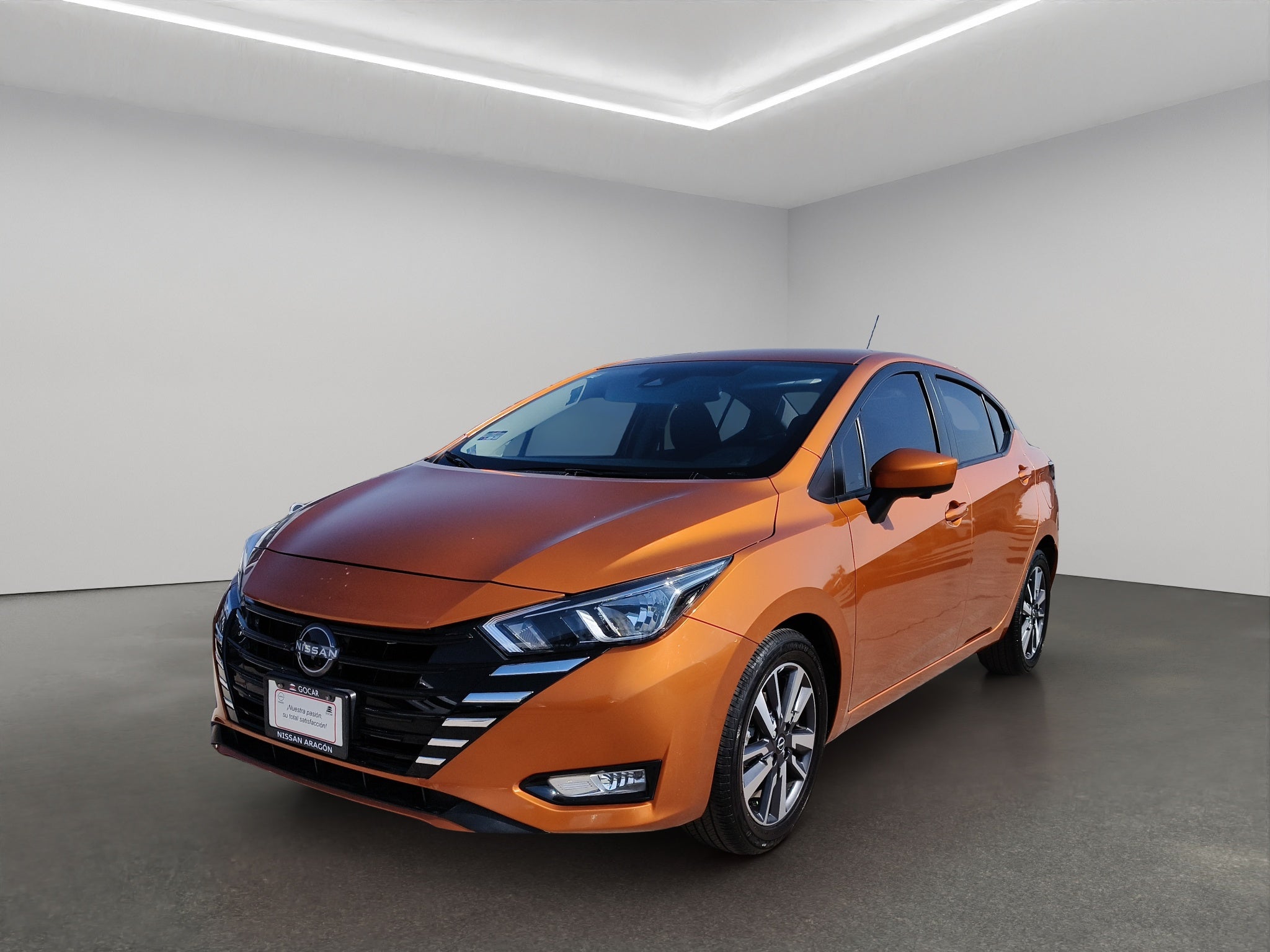 2024 Nissan Versa 4 pts. Advance, CVT, a/ac., f. niebla, RA-16