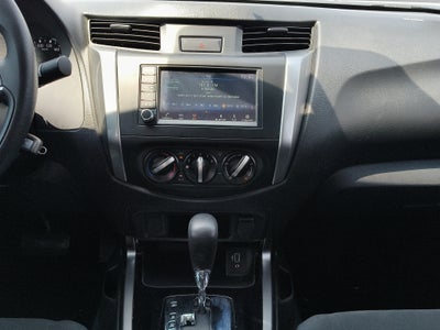 2024 Nissan Comerciales Frontier y NP 300 Frontier Pick-Up 4 pts, Frontier LE, Doble Cab., L4, 2.5l, TA, a/ac, VE, estribos, RA-17