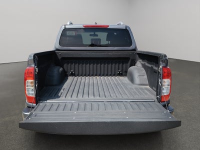 2024 Nissan Comerciales Frontier y NP 300 Frontier Pick-Up 4 pts, Frontier LE, Doble Cab., L4, 2.5l, TA, a/ac, VE, estribos, RA-17