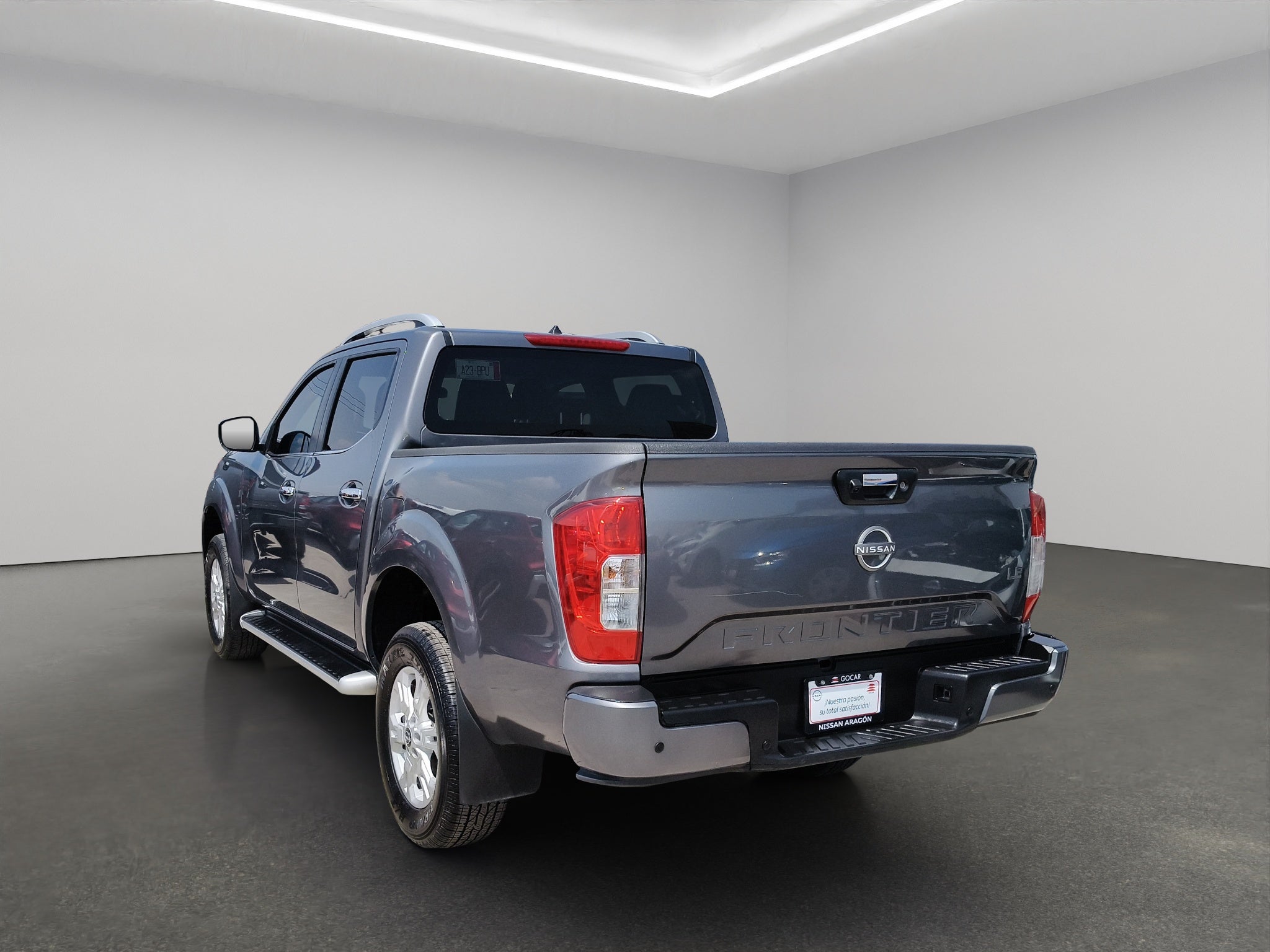 2024 Nissan Comerciales Frontier y NP 300 Frontier Pick-Up 4 pts, Frontier LE, Doble Cab., L4, 2.5l, TA, a/ac, VE, estribos, RA-17
