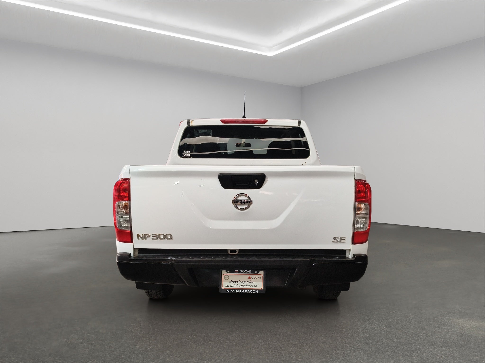 2020 Nissan Comerciales NP300 4 pts. SE, Pick-Up, Doble Cab., TM6, a/ac., VE, CD (línea anterior)