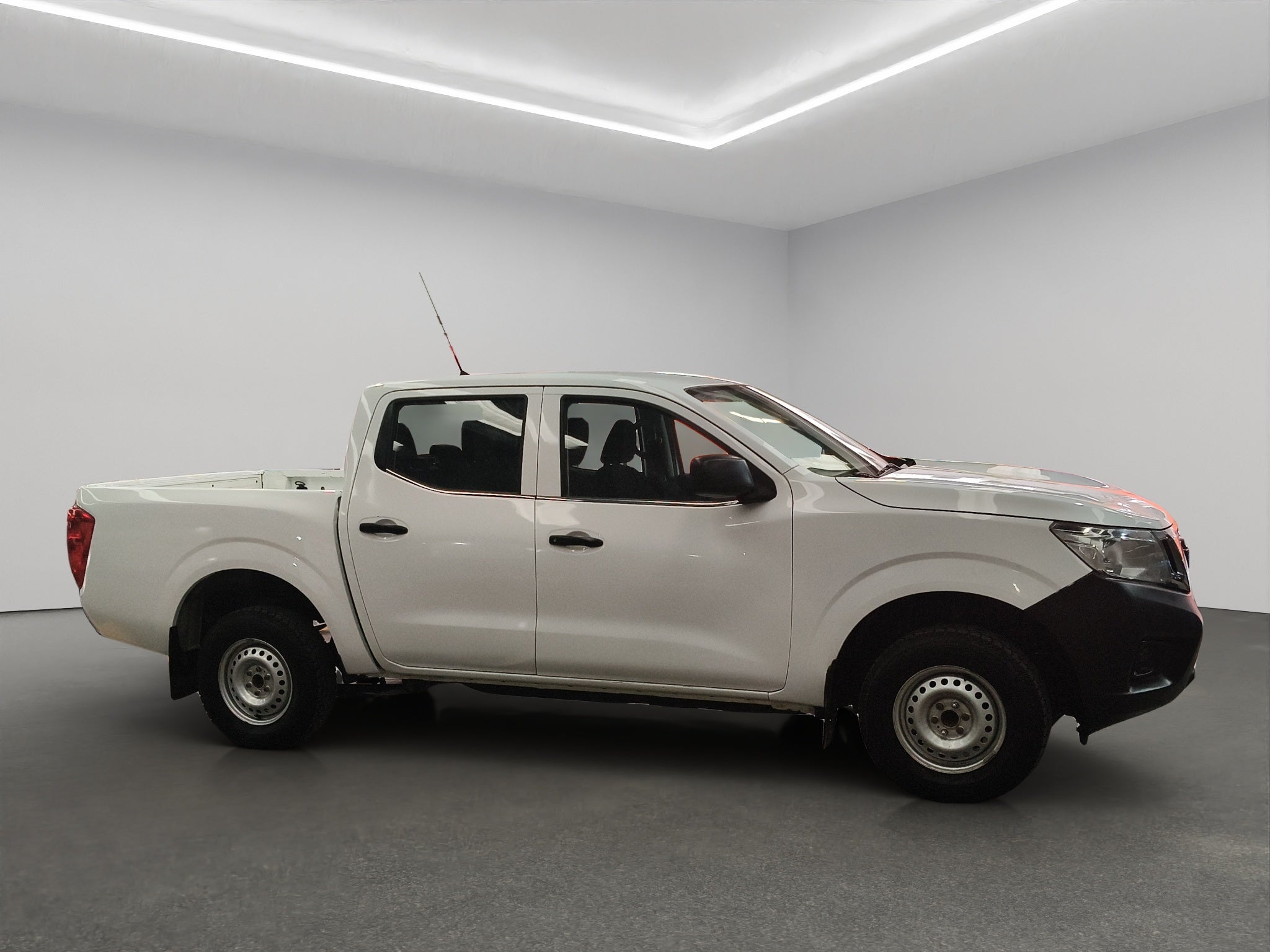 2020 Nissan Comerciales NP300 4 pts. SE, Pick-Up, Doble Cab., TM6, a/ac., VE, CD (línea anterior)