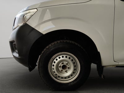 2020 Nissan Comerciales NP300 4 pts. SE, Pick-Up, Doble Cab., TM6, a/ac., VE, CD (línea anterior)