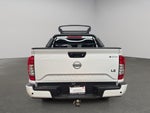 2025 Nissan Comerciales Frontier y NP 300 Frontier Pick-Up 4 pts. Frontier LE, Doble Cab., L4, 2.5l, TM6, a/ac., VE, estribos, RA-17