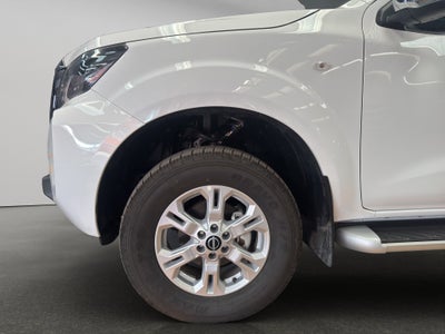 2025 Nissan Comerciales Frontier y NP 300 Frontier Pick-Up 4 pts. Frontier LE, Doble Cab., L4, 2.5l, TA, a/ac., VE, estribos, RA-17