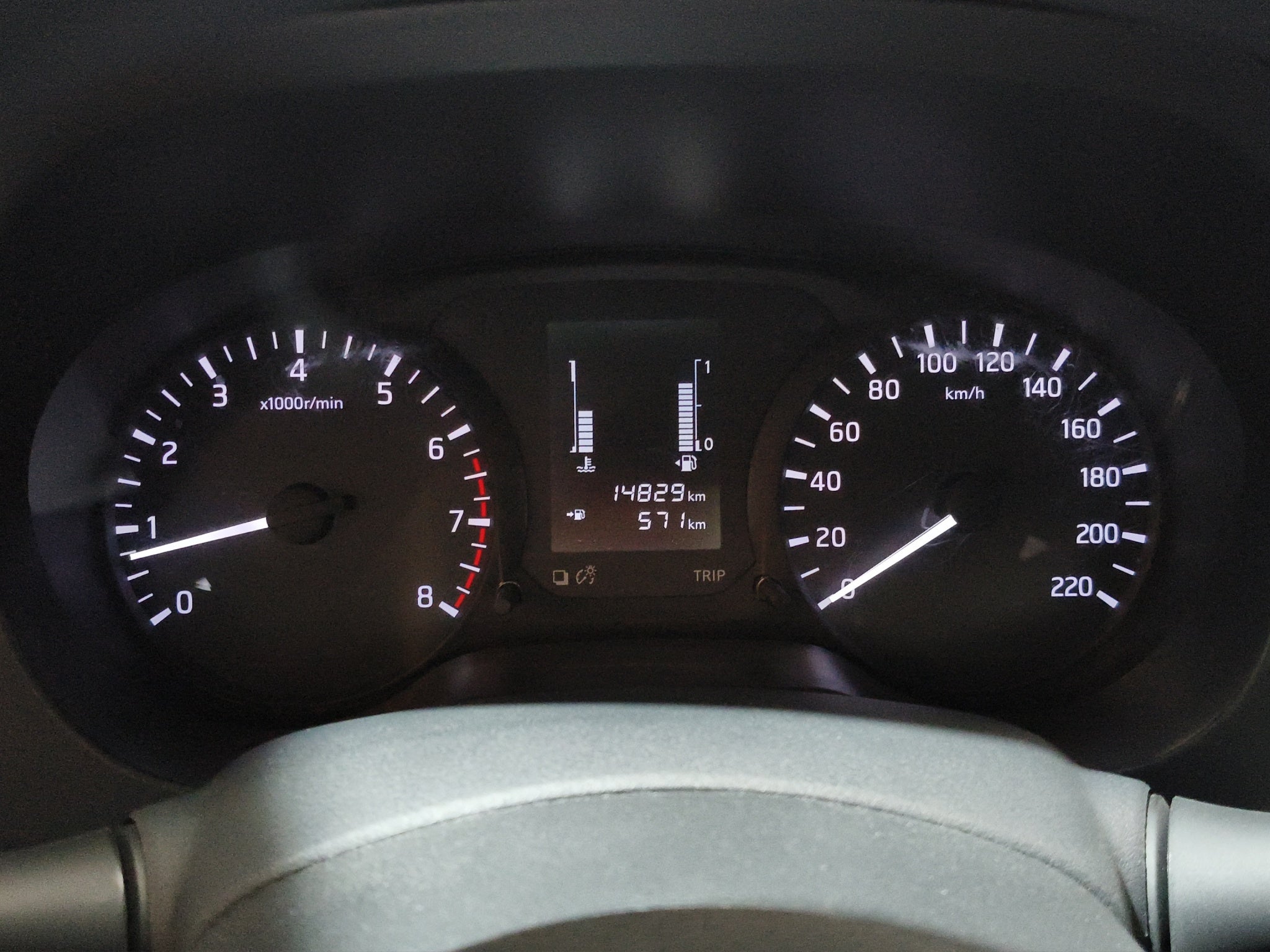 2024 Nissan Comerciales NP300 2 pts. Pick-Up, Cab. Sencilla, TM6, a/ac.