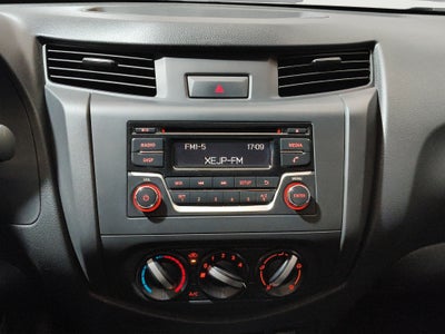 2024 Nissan Comerciales NP300 2 pts. Pick-Up, Cab. Sencilla, TM6, a/ac.