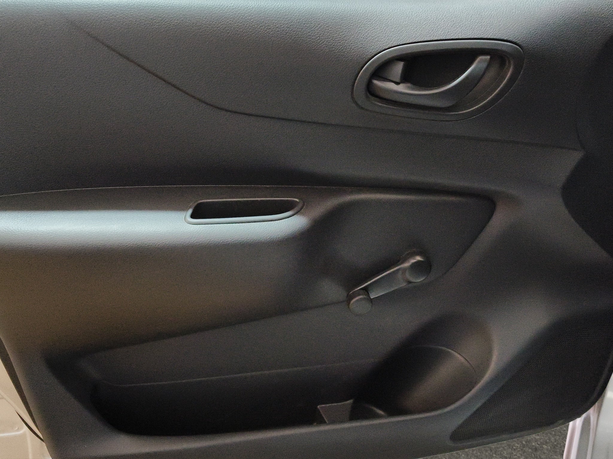 2024 Nissan Comerciales NP300 2 pts. Pick-Up, Cab. Sencilla, TM6, a/ac.