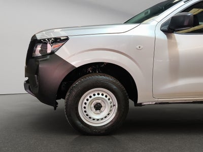 2024 Nissan Comerciales NP300 2 pts. Pick-Up, Cab. Sencilla, TM6, a/ac.