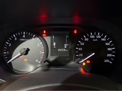 2024 Nissan Comerciales NP300 2 pts. Chas. Cab., TM6