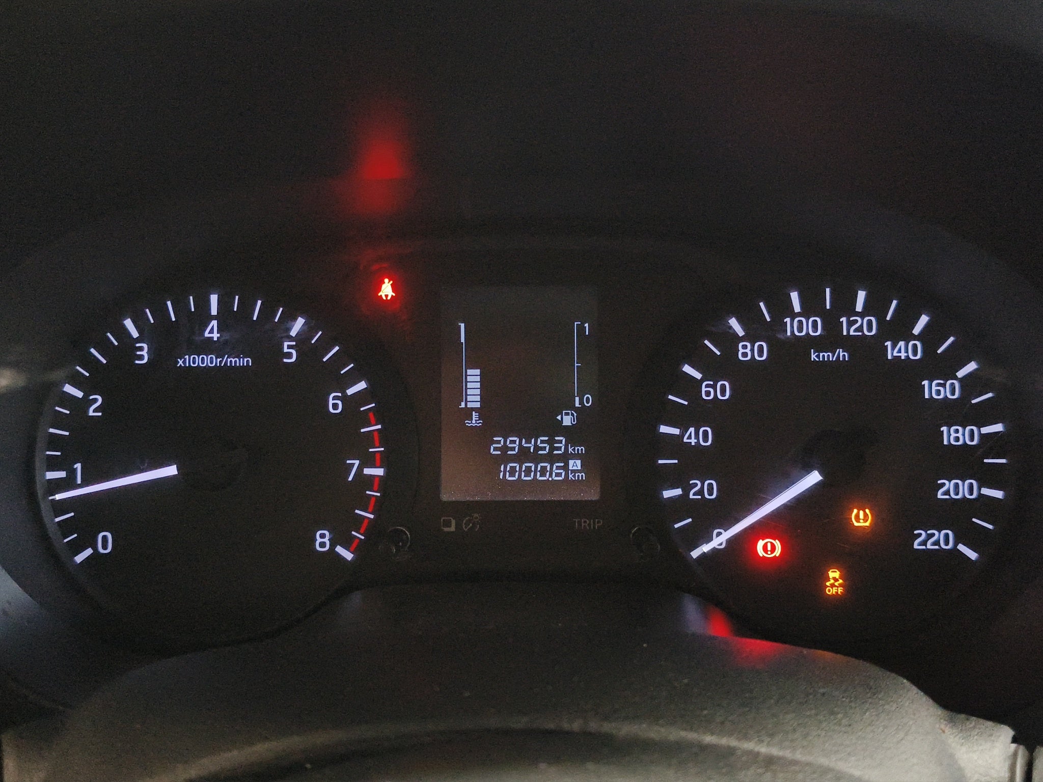 2025 Nissan Comerciales NP300 2 pts. Chas. Cab., TM6
