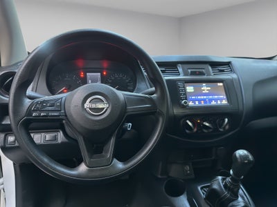 2025 Nissan Comerciales NP300 2 pts. Chas. Cab., TM6