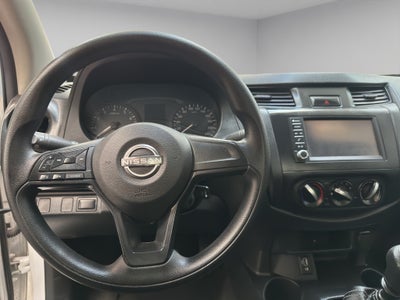 2025 Nissan Comerciales NP300 2 pts. Chas. Cab., TM6