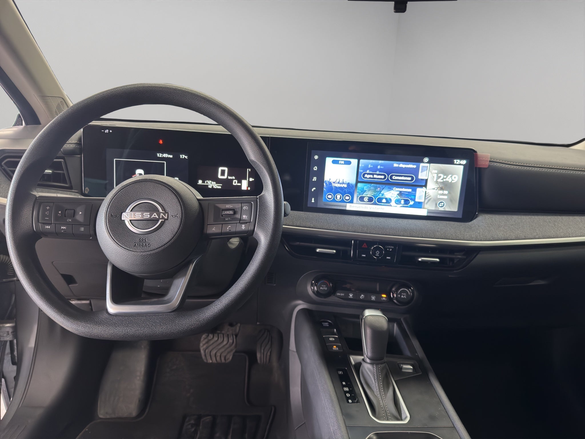 2025 Nissan Kicks VUD 5 pts. Advance, 2.0l, TA, RA-17 (línea nueva)