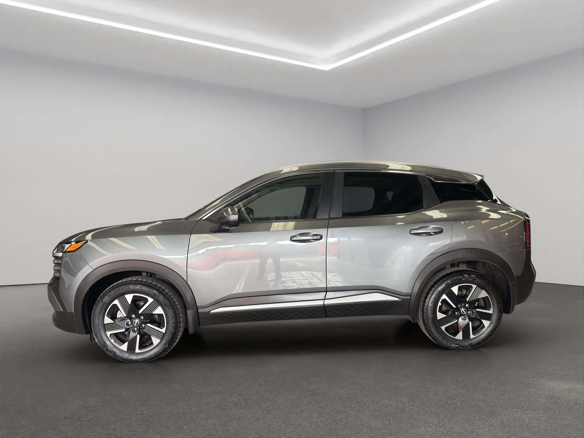 2025 Nissan Kicks VUD 5 pts. Advance, 2.0l, TA, RA-17 (línea nueva)