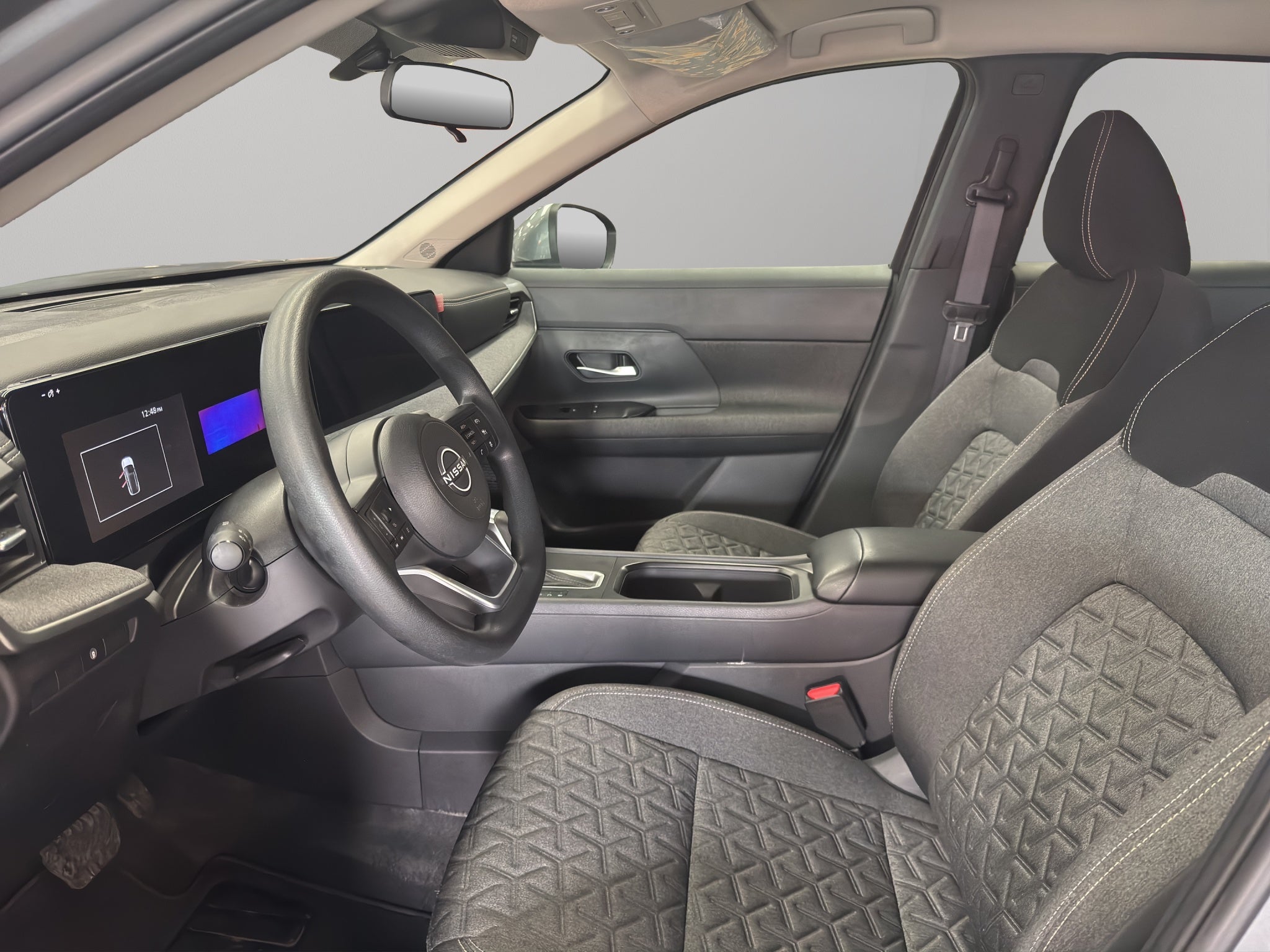 2025 Nissan Kicks VUD 5 pts. Advance, 2.0l, TA, RA-17 (línea nueva)