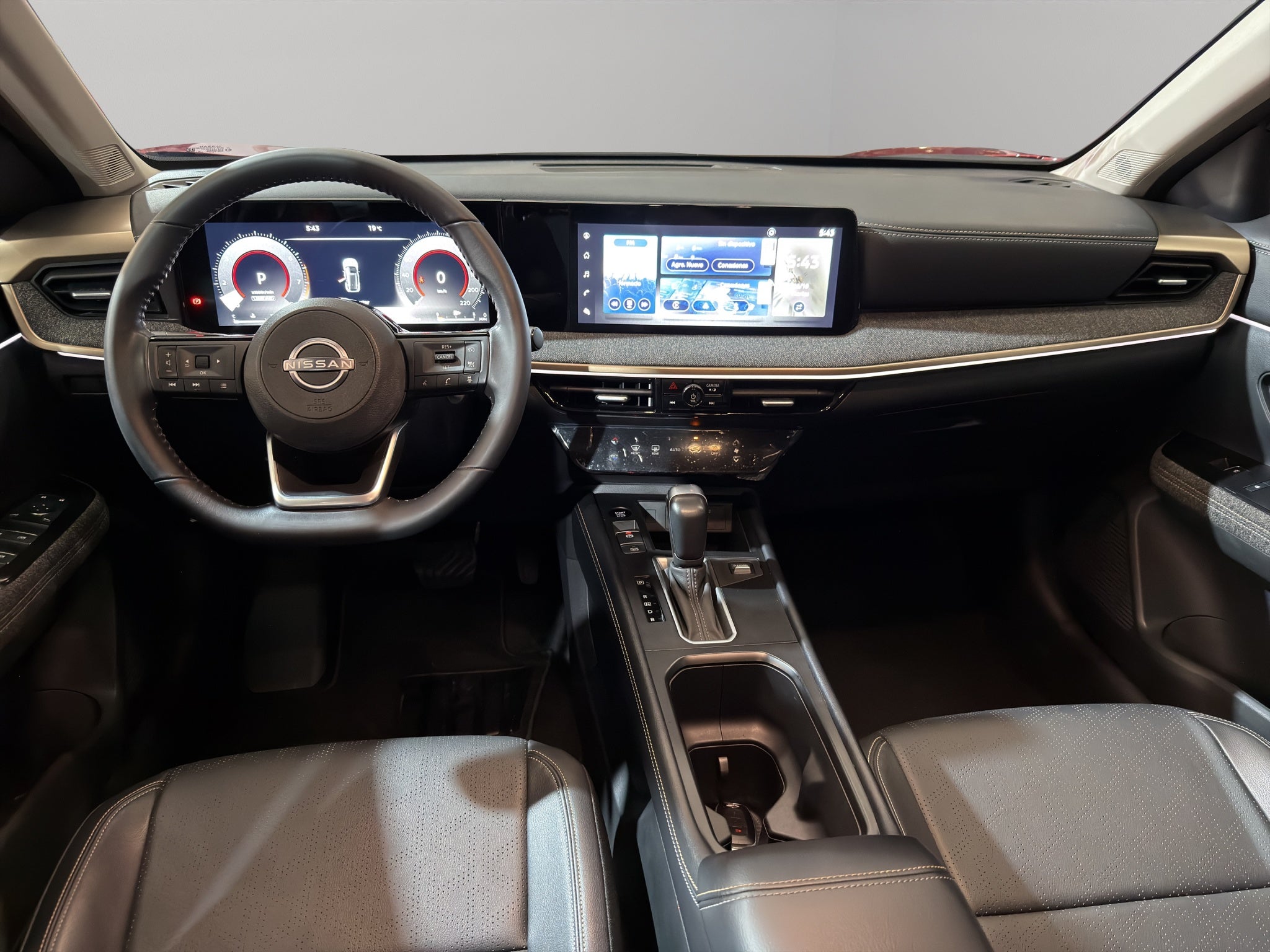 2025 Nissan Kicks VUD 5 pts. Exclusive, 2.0l, TA, pantalla touch 12