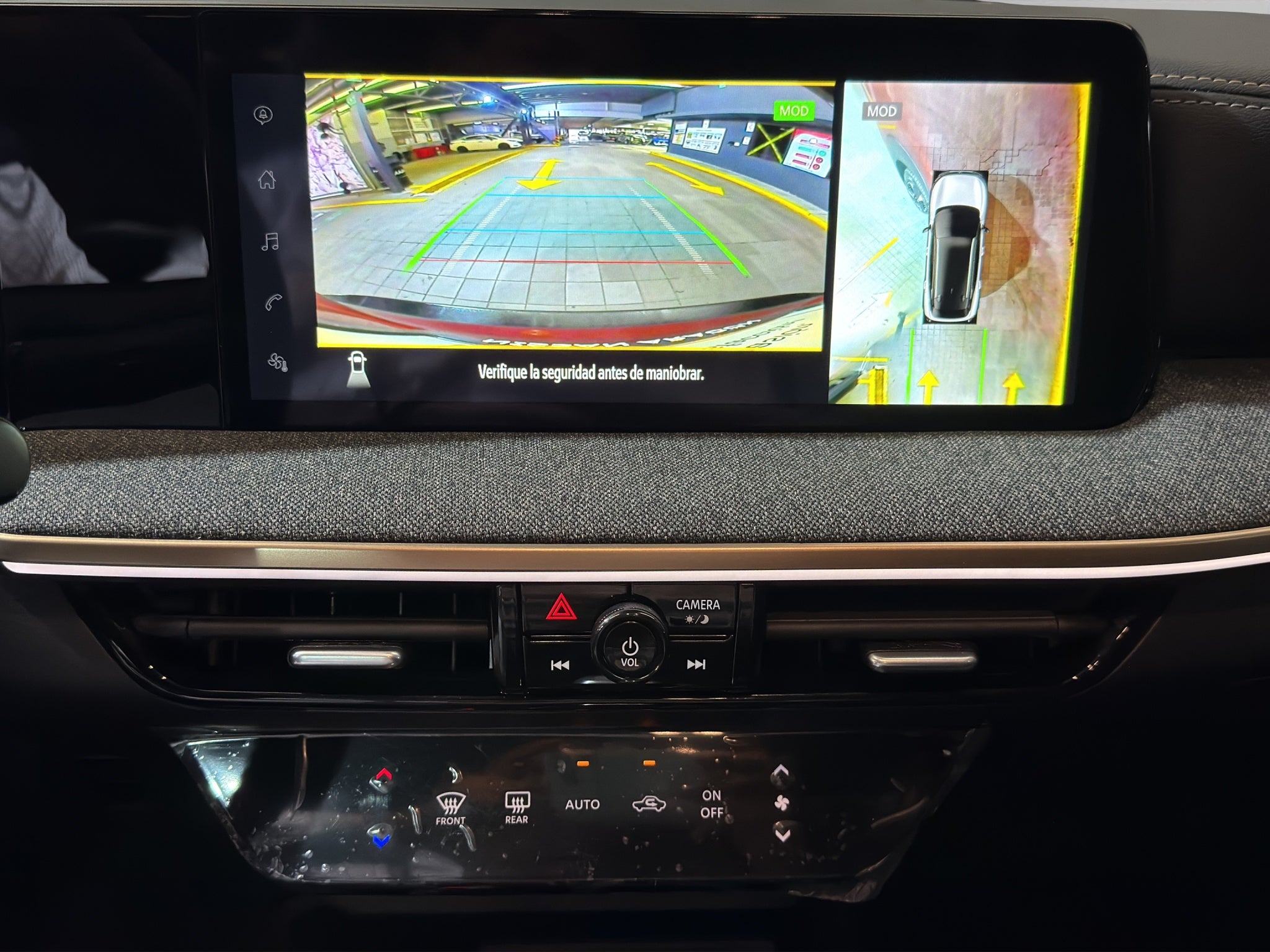 2025 Nissan Kicks VUD 5 pts. Exclusive, 2.0l, TA, pantalla touch 12