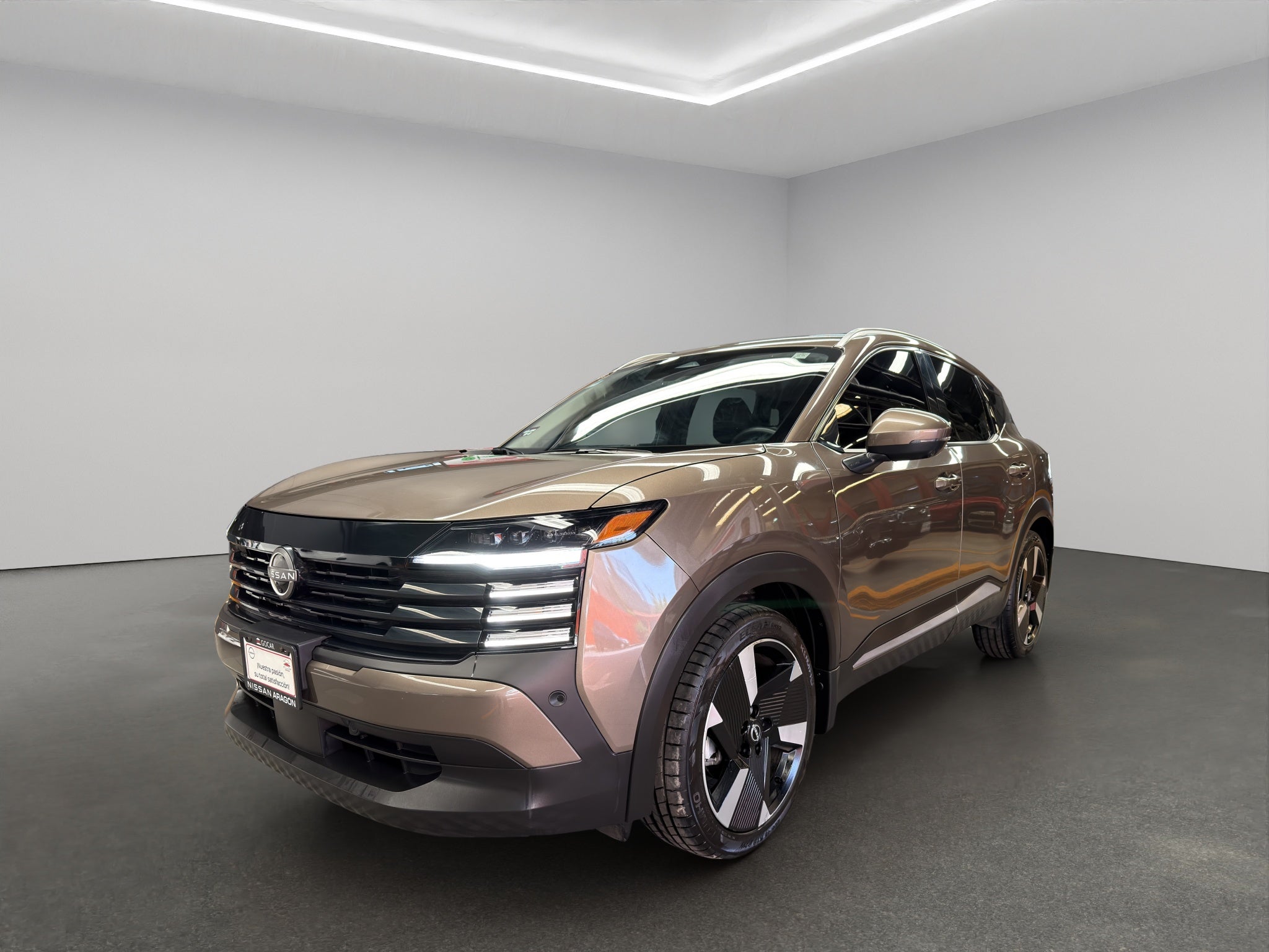 2025 Nissan Kicks VUD 5 pts. Exclusive, 2.0l, TA, pantalla touch 12